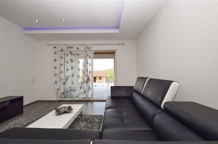 House K1, for 10 persons