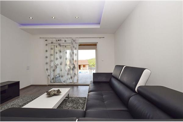 House K1, for 10 persons