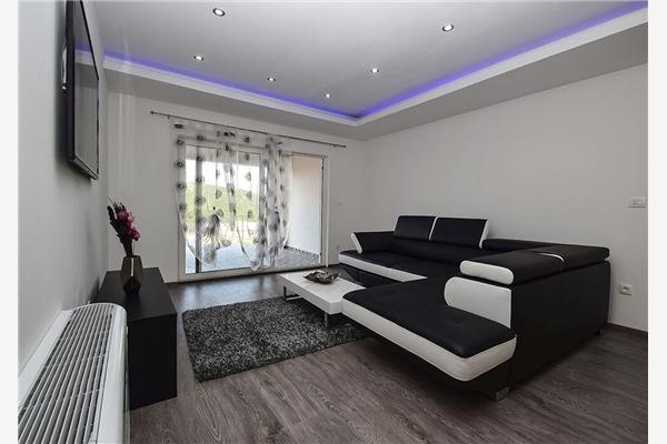 House K1, for 10 persons