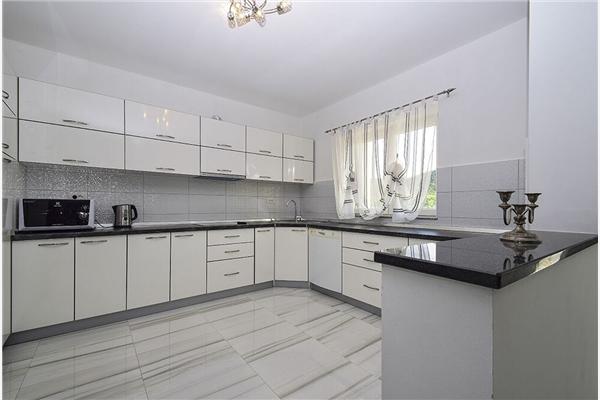 House K1, for 10 persons