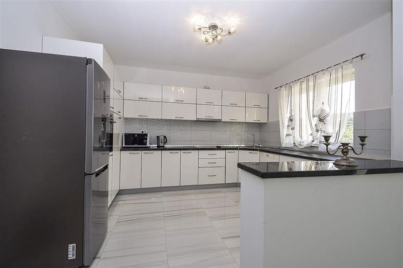 House K1, for 10 persons