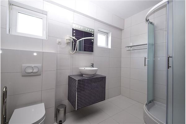 House K1, for 10 persons