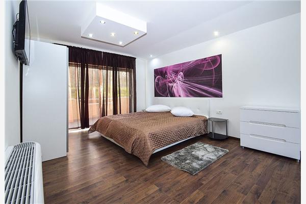 House K1, for 10 persons