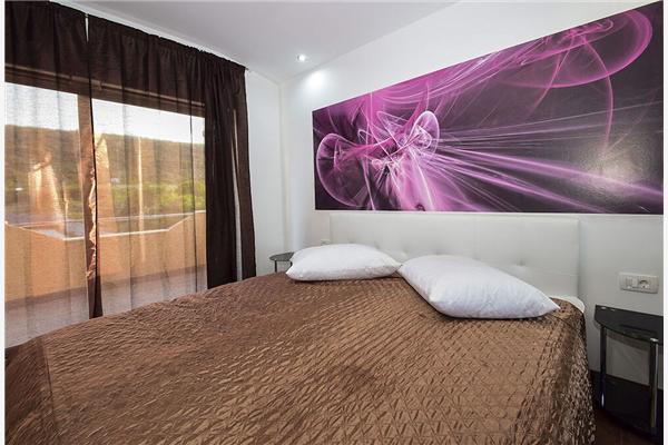 House K1, for 10 persons