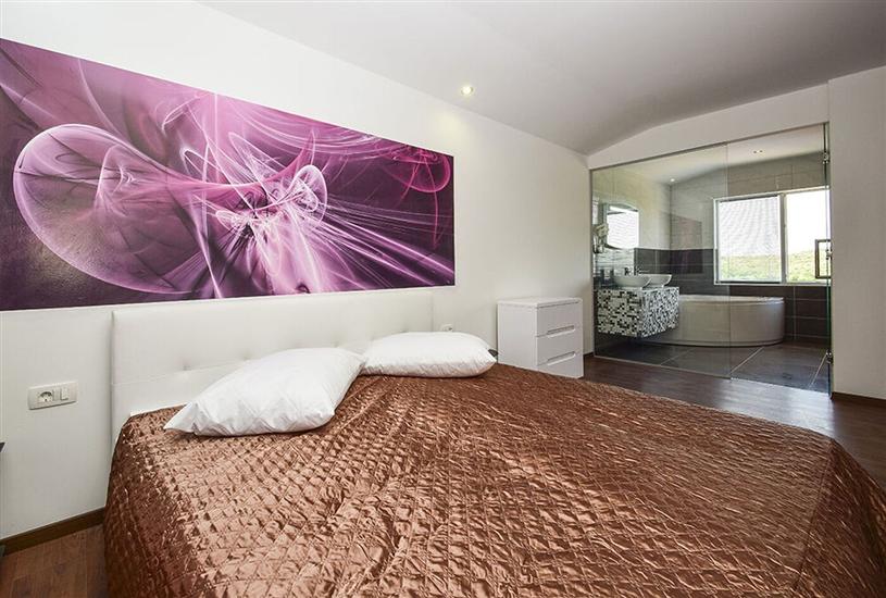 House K1, for 10 persons