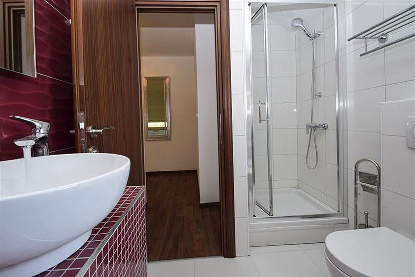 House K1, for 10 persons