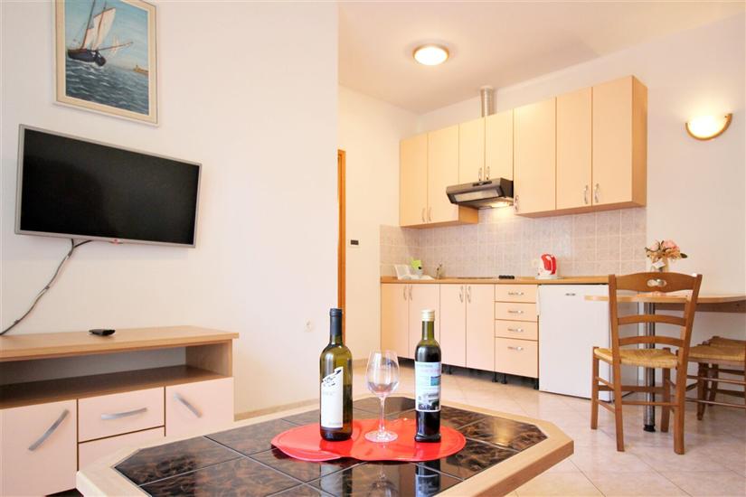 Apartment A4, for 3 persons