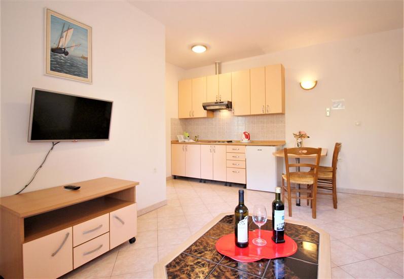 Apartment A4, for 3 persons