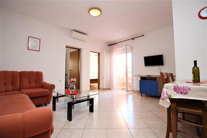 Apartment A1, for 5 persons