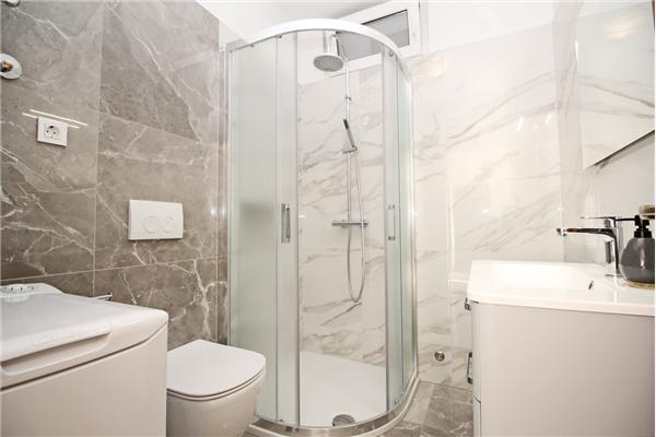 Apartment A1, for 5 persons