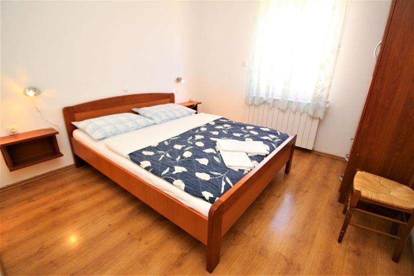 Apartment A1, for 5 persons