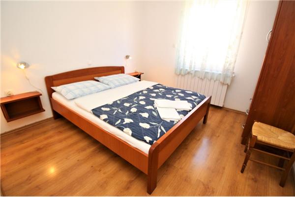 Apartment A1, for 5 persons