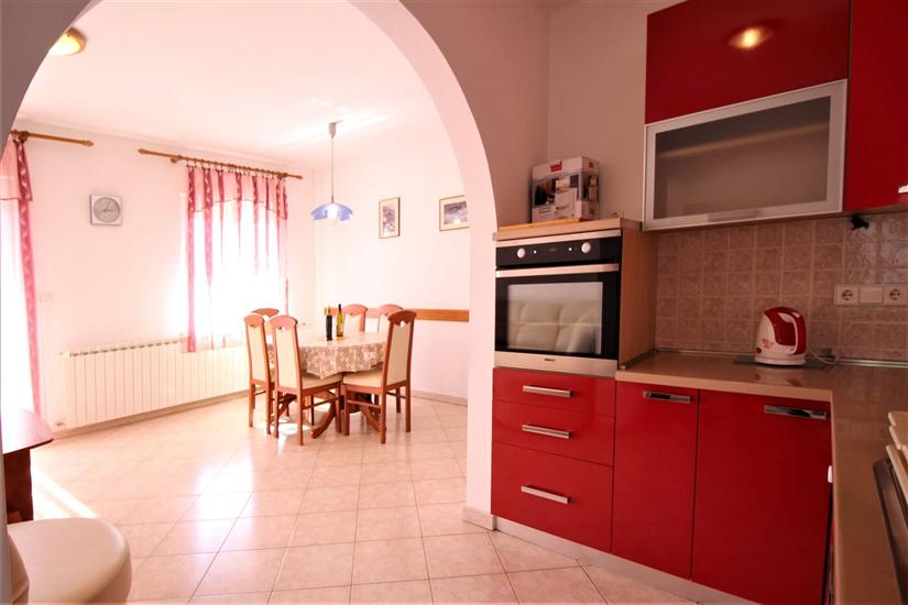 Apartment A7, for 6 persons