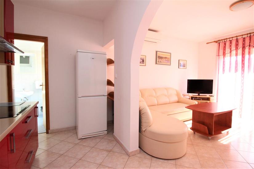 Apartment A7, for 6 persons