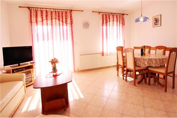 Apartment A7, for 6 persons