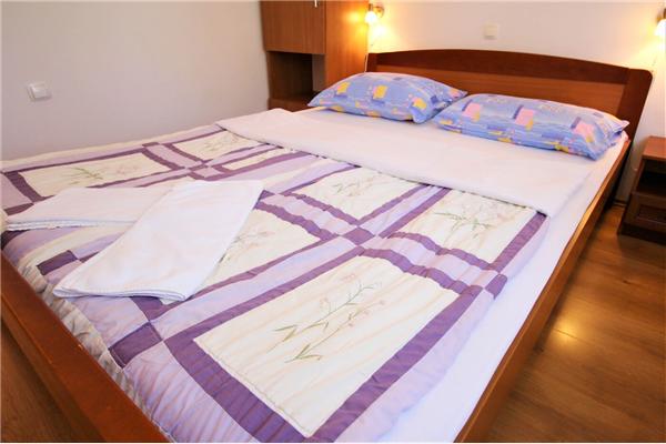 Apartment A7, for 6 persons
