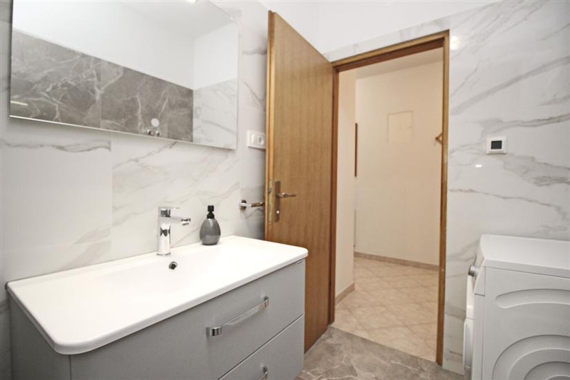 Apartment A7, for 6 persons