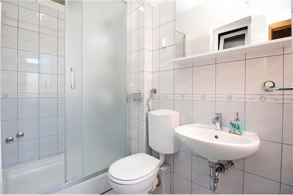 Apartment A7, for 6 persons