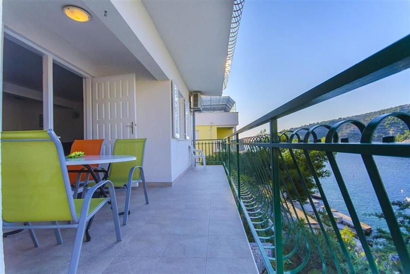 Apartment A1, for 6 persons