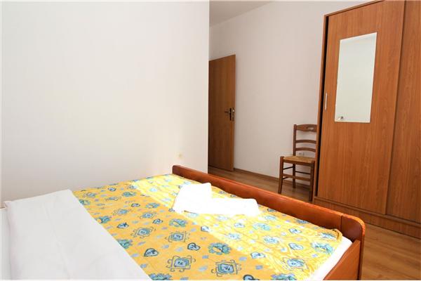 Apartment A2, for 6 persons