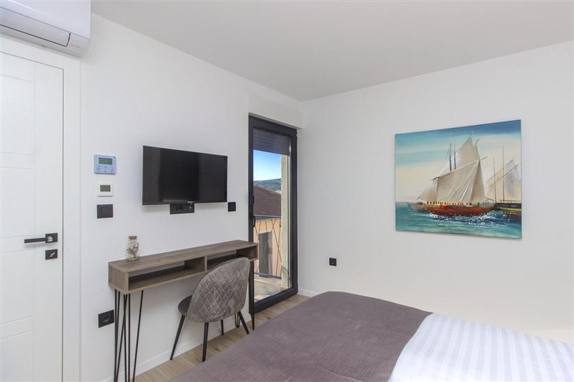 House K1, for 8 persons