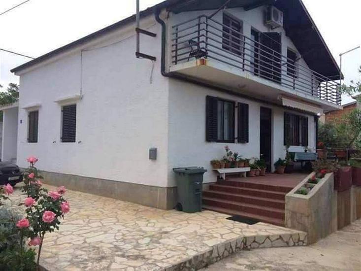 Апартамент Vojna