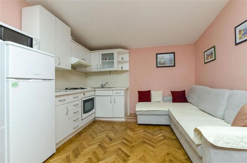 Apartment A1, for 5 persons