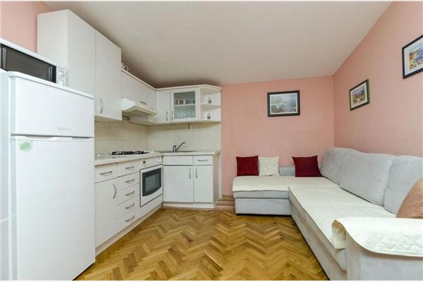Apartment A1, for 5 persons