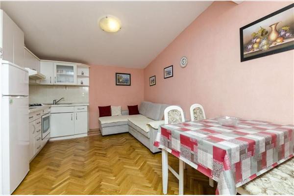 Apartment A1, for 5 persons