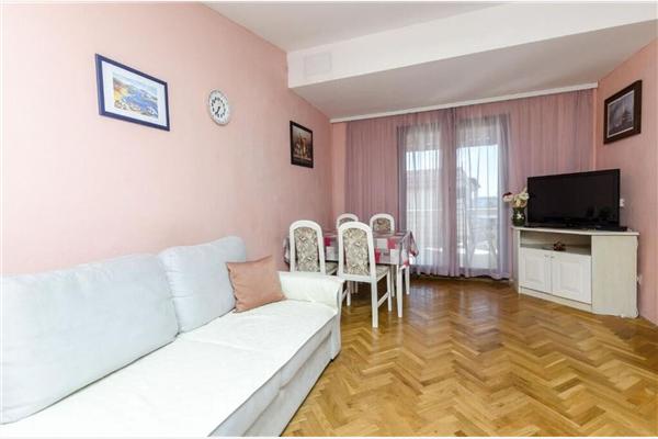 Apartment A1, for 5 persons