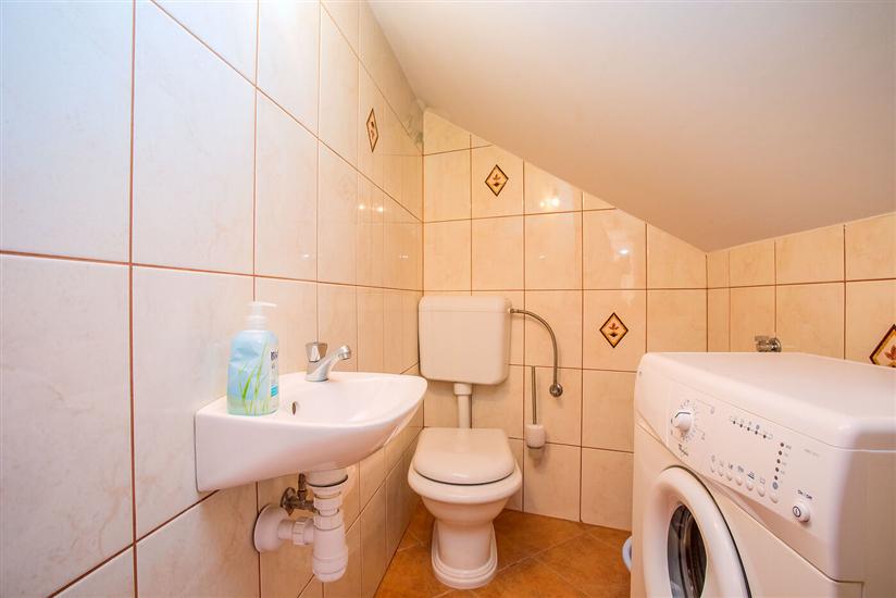 House K1, for 8 persons