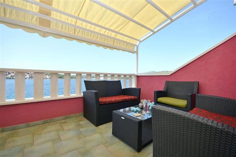 Apartment A1, for 10 persons