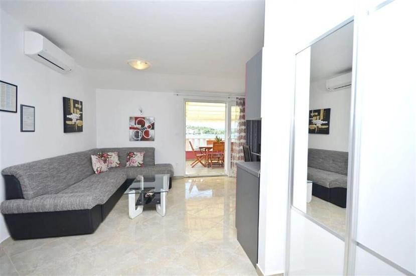 Apartment A1, for 10 persons