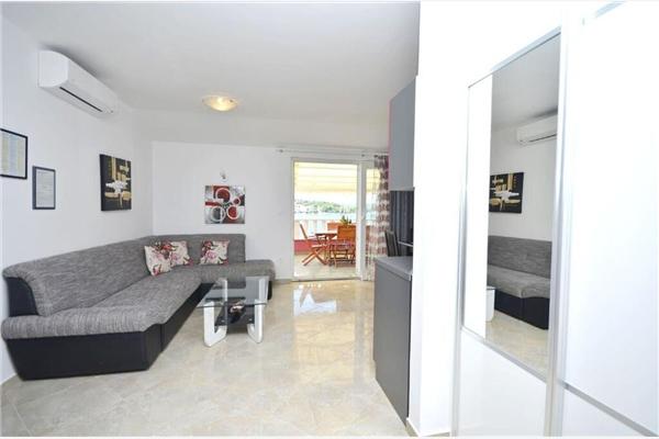 Apartment A1, for 10 persons