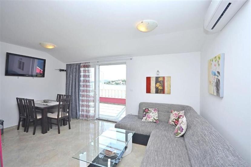 Apartment A1, for 10 persons