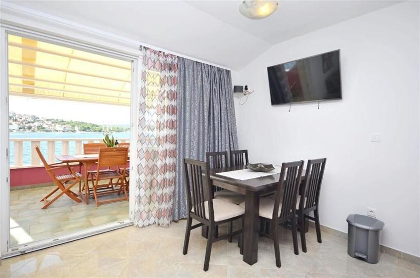 Apartment A1, for 10 persons