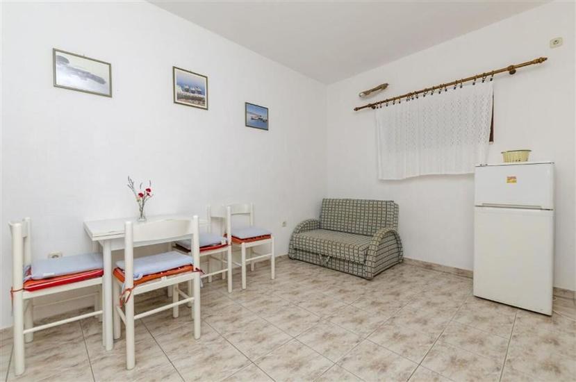 Apartment A2, for 3 persons