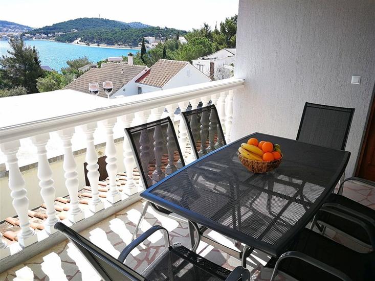 Lägenhet A4, för 8 personer