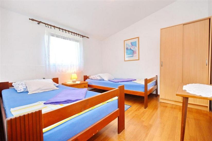 Apartment A1, for 6 persons