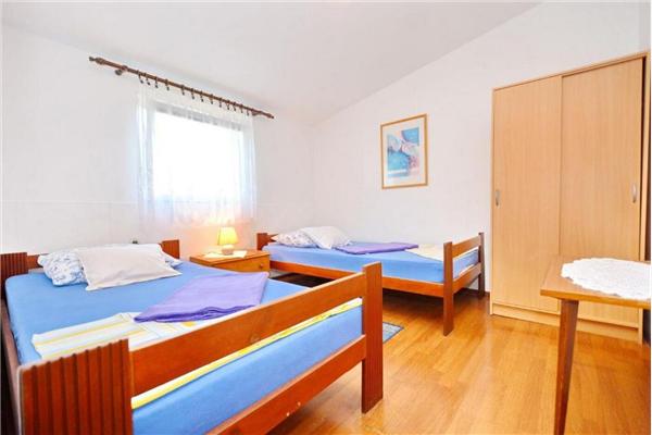 Apartment A1, for 6 persons