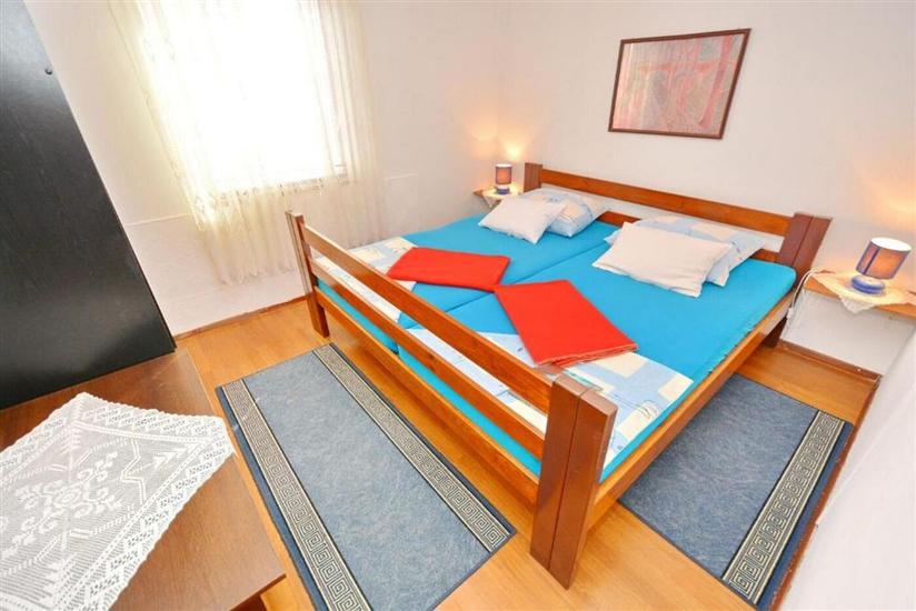 Apartment A1, for 6 persons
