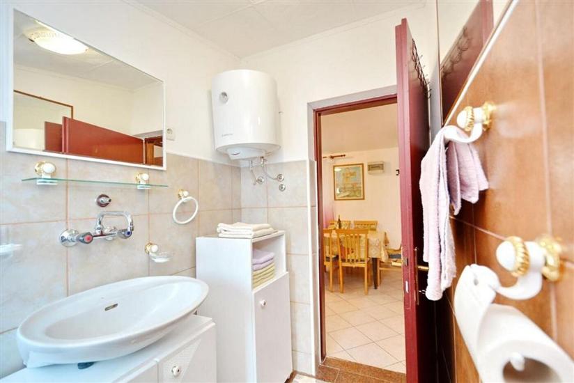 Apartment A1, for 6 persons