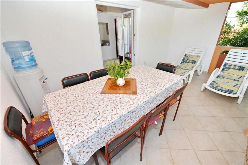 Apartment A1, for 6 persons