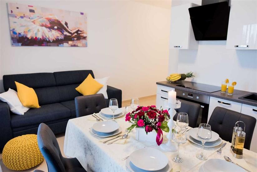 Apartment A1, for 5 persons