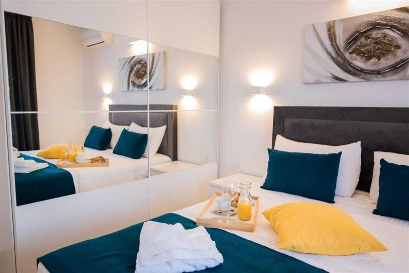 Apartment A1, for 5 persons