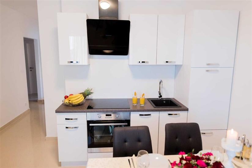Apartment A1, for 5 persons