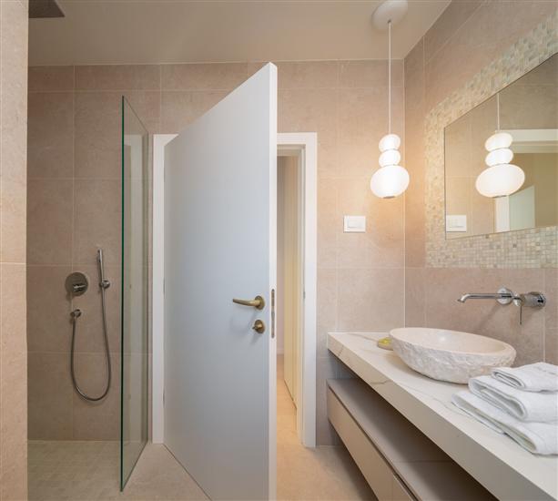 House K1, for 8 persons