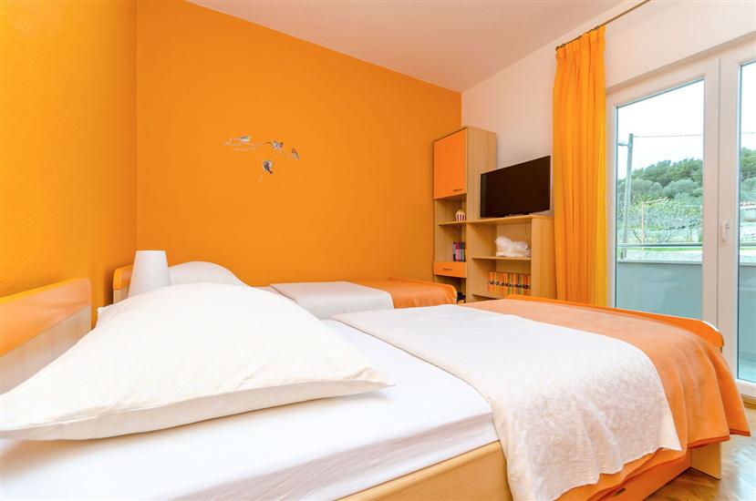 Apartment A2, for 5 persons