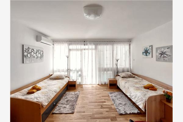 Apartment A1, for 3 persons
