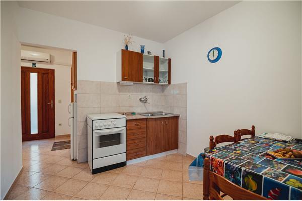Apartment A4, for 3 persons